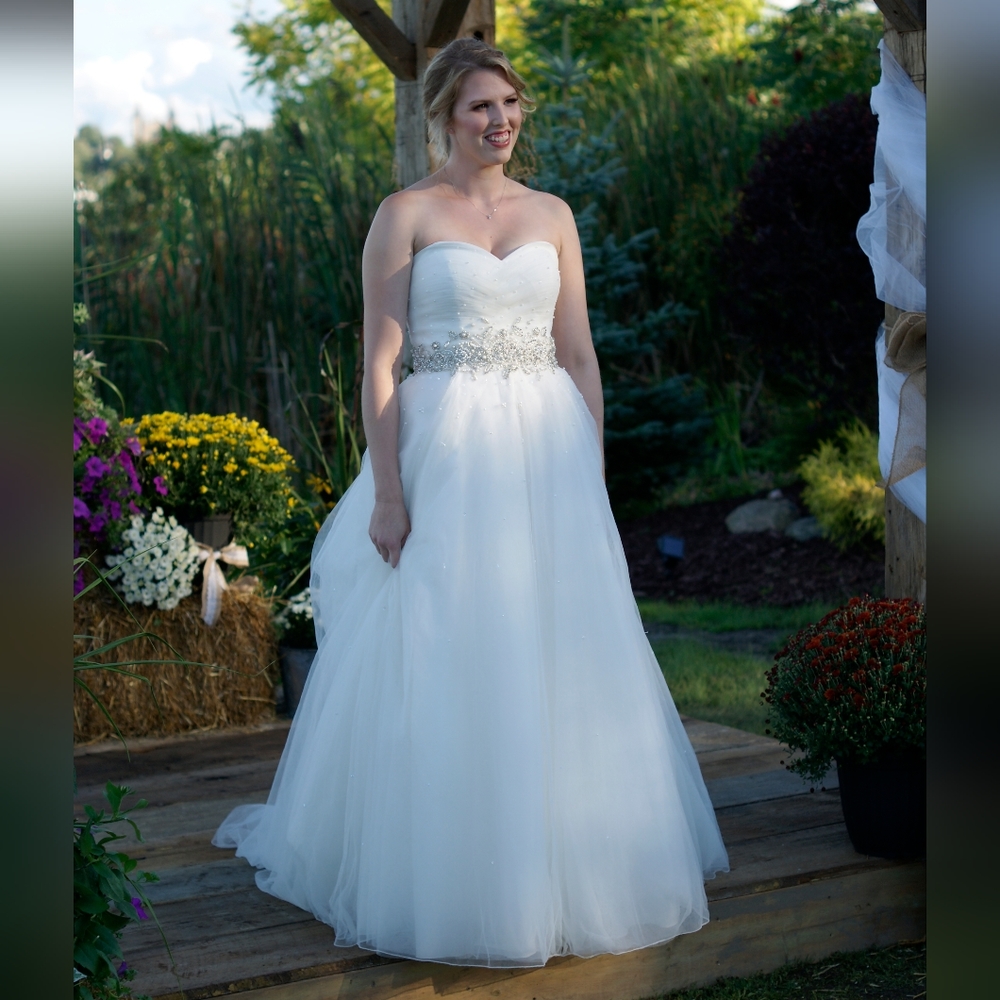 JUSTIN ALEXANDER WEDDING DRESS
